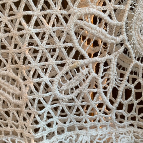 Anthro Solitaire Cream Lace Overlay Top - Picture 5 of 8